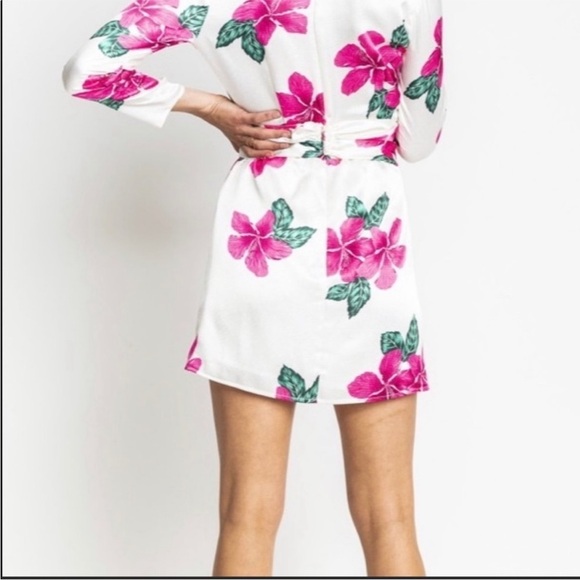 RESA Iris Bow Hibiscus Dress in Tropical - Picture 2 of 9